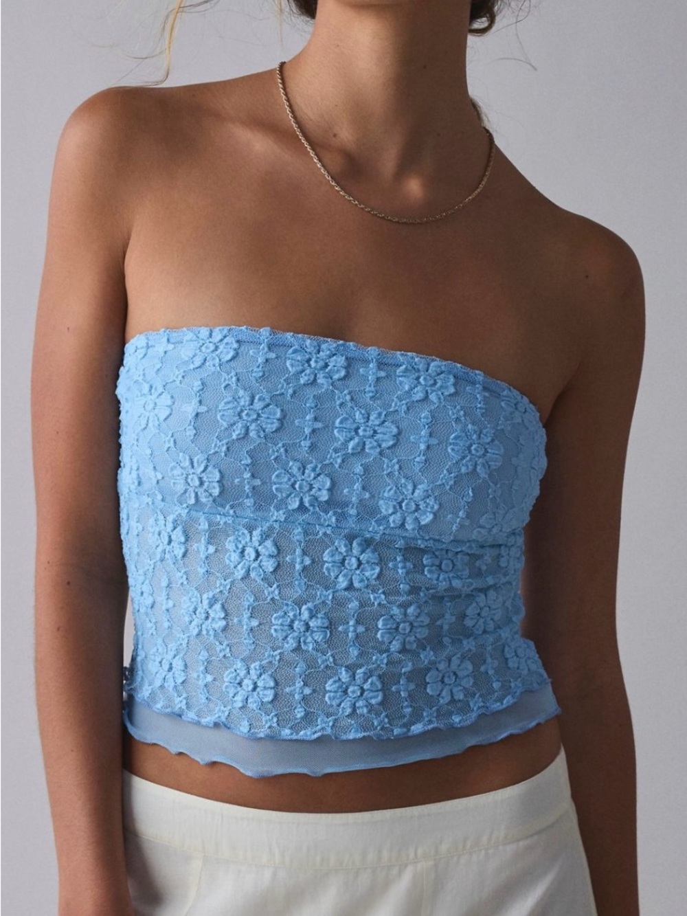 URBAN OUTFITTERS UO Kimchi Blue Kori Sheer Lace Tube Top Sky Large L NEW NWOT
